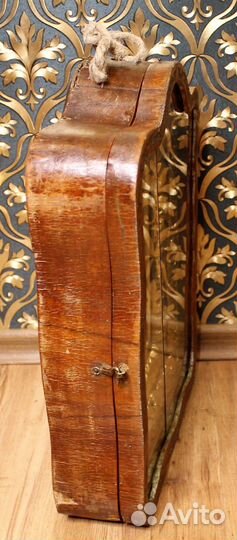 Икона Божией Матери в киоте. Киот *