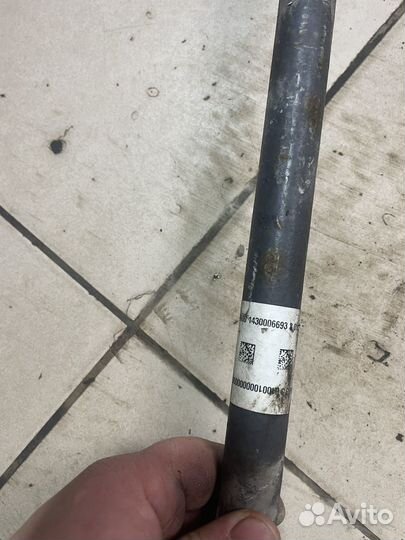 Задний правый привод gla