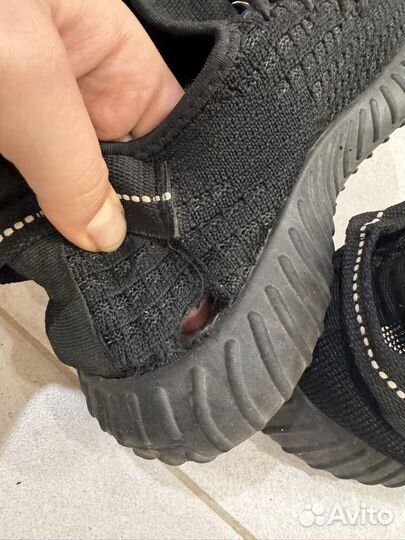 Кроссовки черные