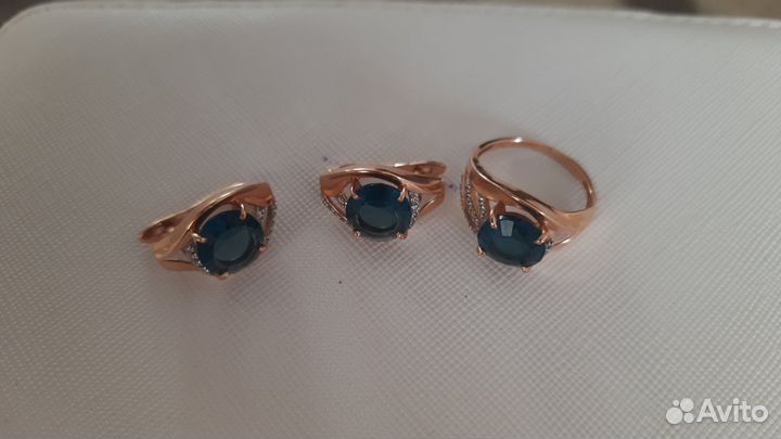 Золотой набор серьги и кольцо