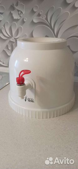 Куллер для воды настольный