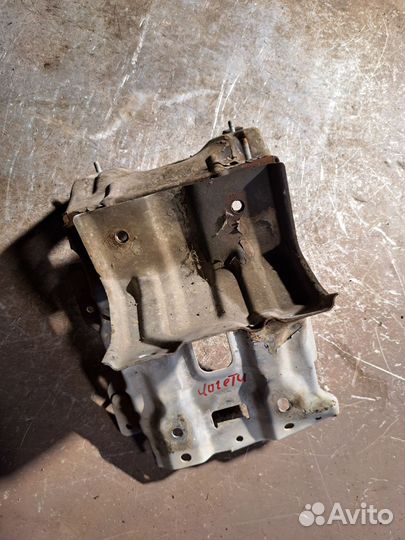 Площадка аккумулятора Shevrolet Lacetti