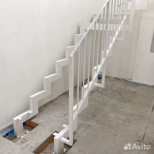 Каркас лестницы открытого типа