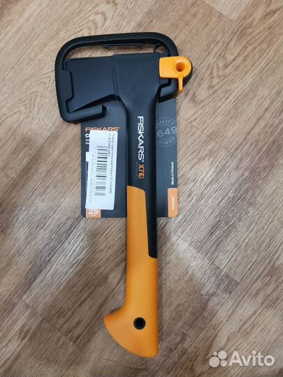 Топор fiskars x7