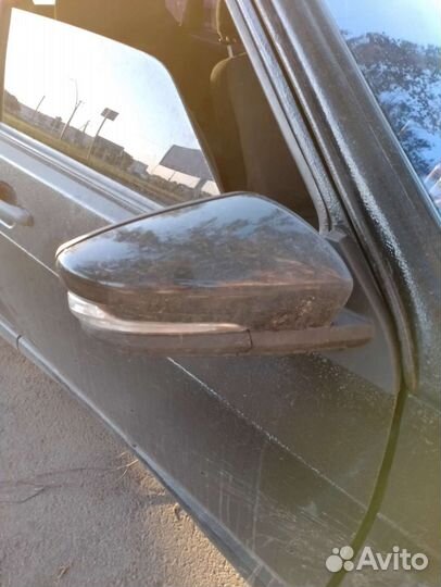 Зеркало правое гранта