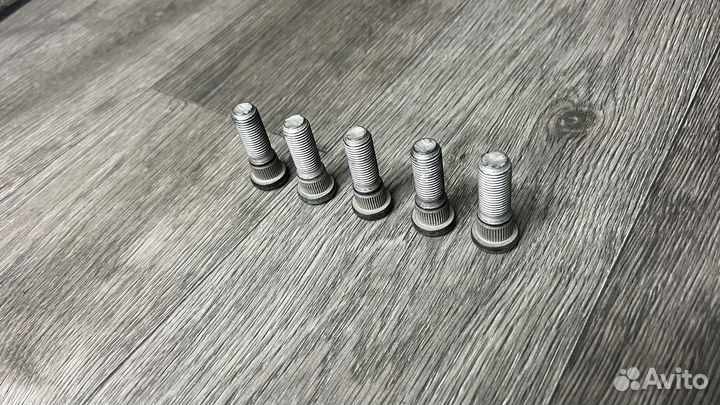 Шпильки тлк 200