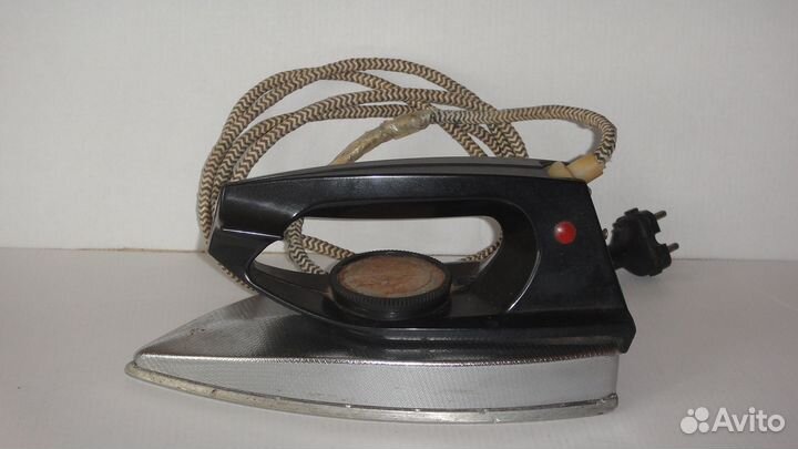 Утюг времен СССР 1982 год