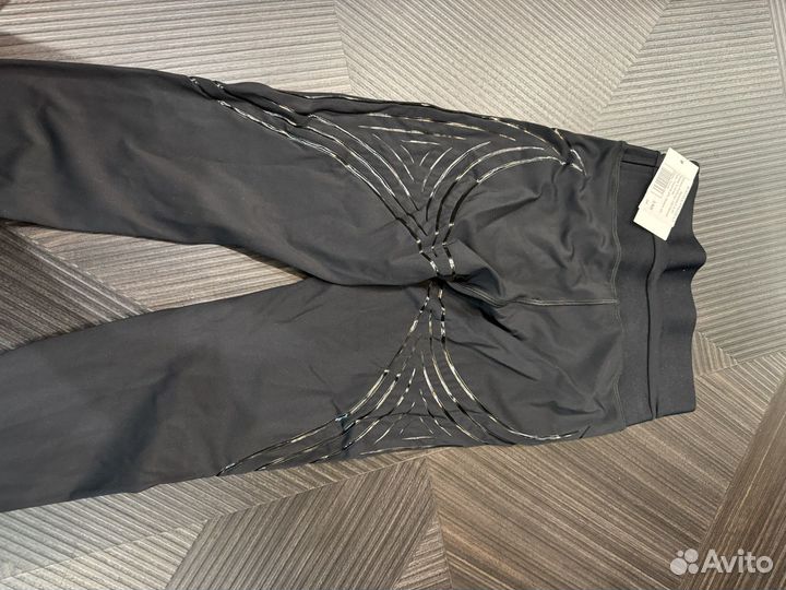 Одежда спортивная женская