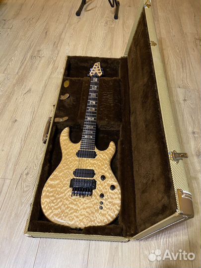 Carvin DC727 / Kiesel Guitars (USA)
