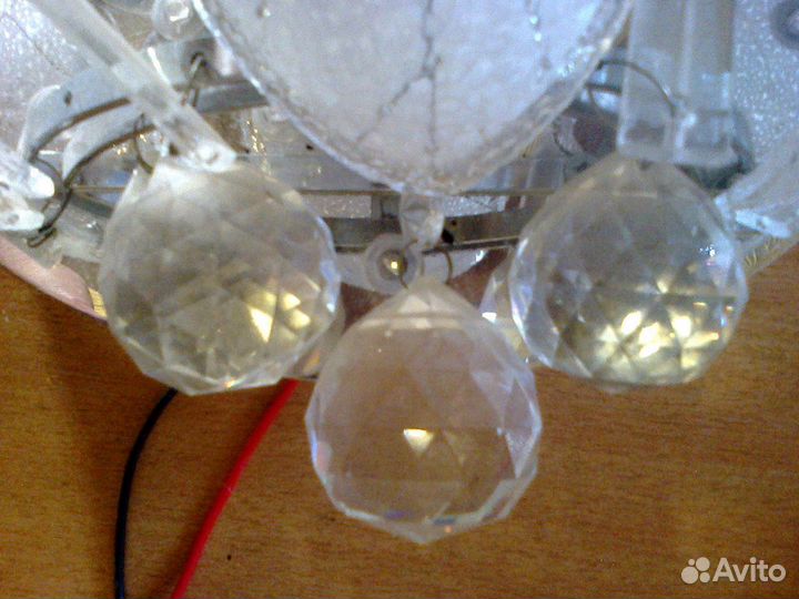 Люстра настенная