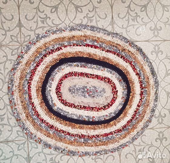 Коврик ручной работы