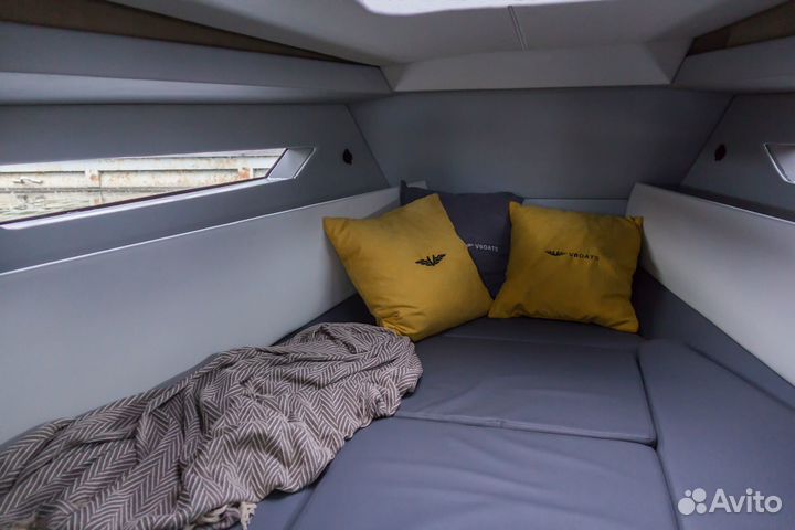 Voyager 850 cabin