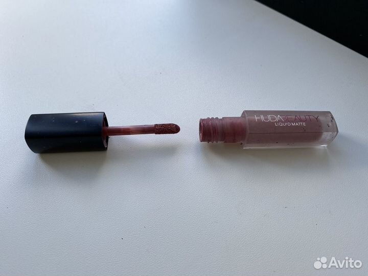 Помада для губ huda beauty muse