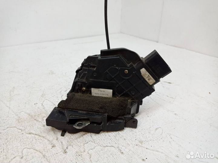 Замок двери задней правой