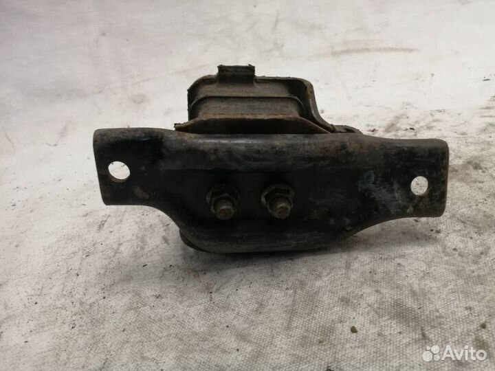 Опора двигателя Субару