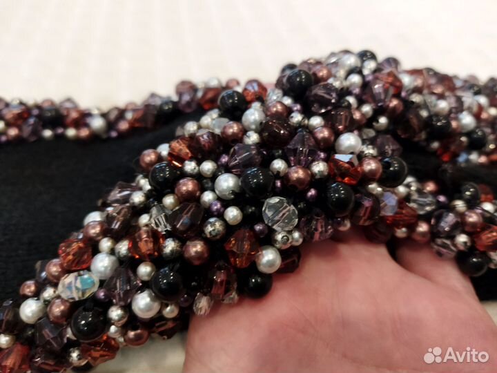 Повязка на голову вязаная с бусинами и митенки