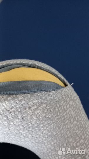 Подушка ортопедическая с эффектом памяти в самолет