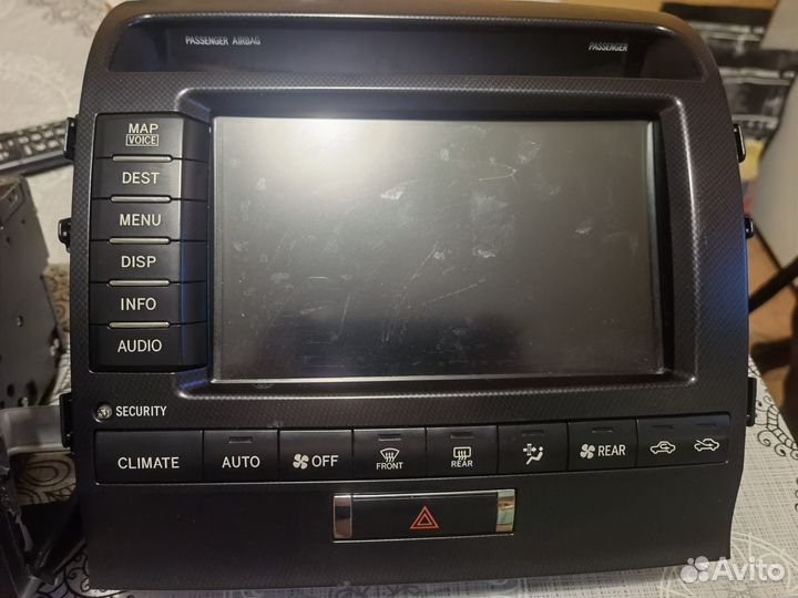 Мультимедиа toyota land cruiser 200