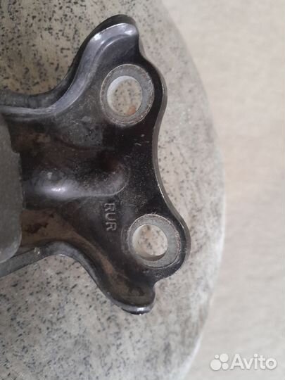 Петли прааой двери solirls