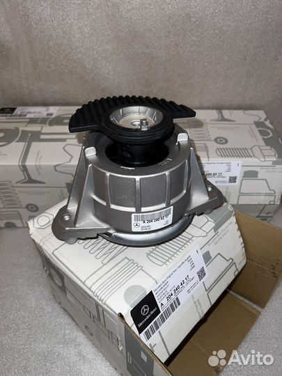 Подушка двигателя Mercedes-Benz w204 w212