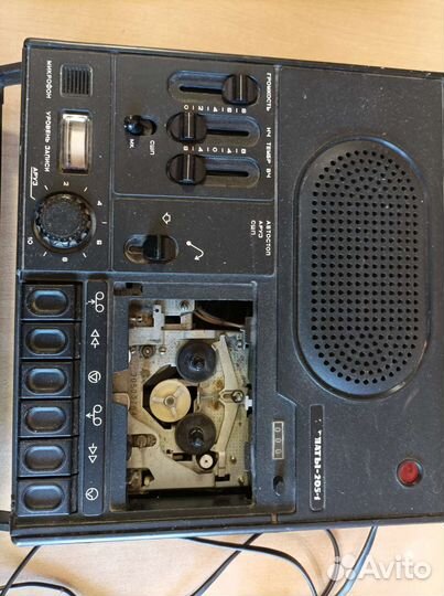 Магнитофон СССР Карпаты 205-1
