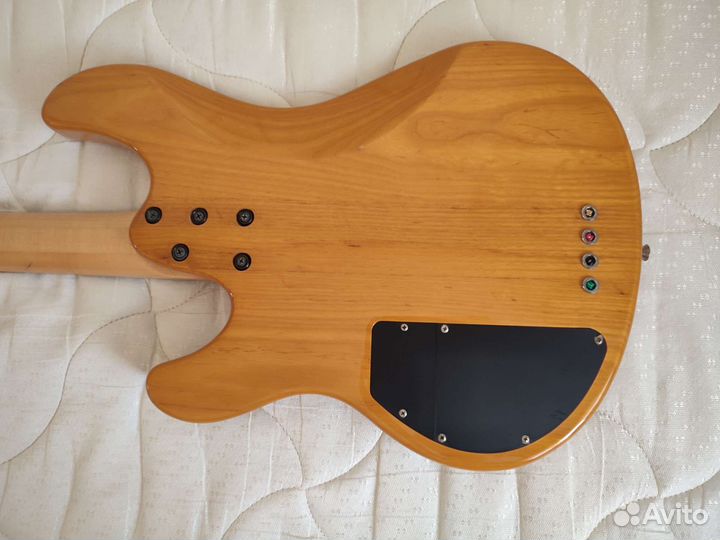 Бас гитара ibanez ATK300 (Япония)
