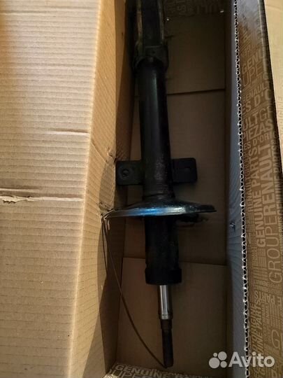Амортизаторы задние 2шт. б/у в хорошем сост.(ориг)