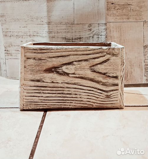 Деревянный ящичек