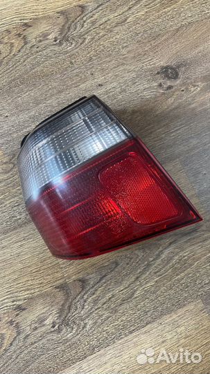 Фонарь задний левый Mitsubishi Galant 8 универсал