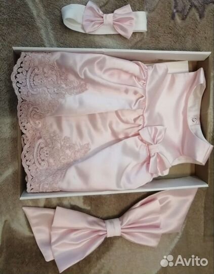 Комплект на выписку с платьем Luxury baby