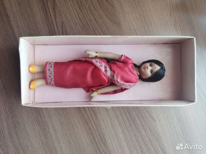 Куклы Народов мира фарфоровая коллекционная