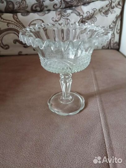 Ваза для варенья на ножке. Старинная