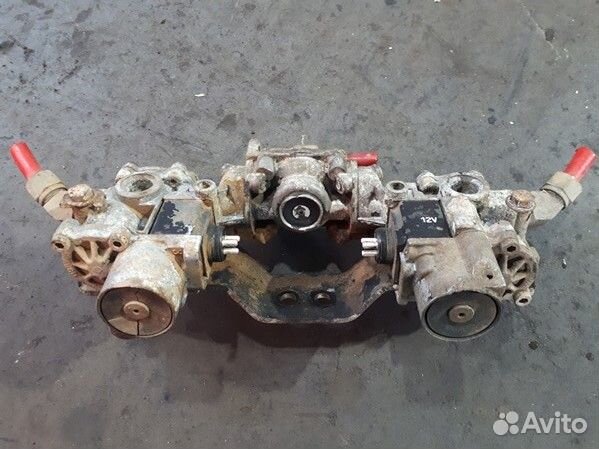 Кран ABS freightliner передний