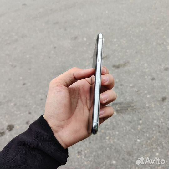 iPhone X, 256 ГБ