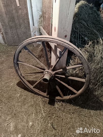 Колесо старинное от кареты