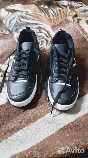 Кроссовки женские 40 размер новые