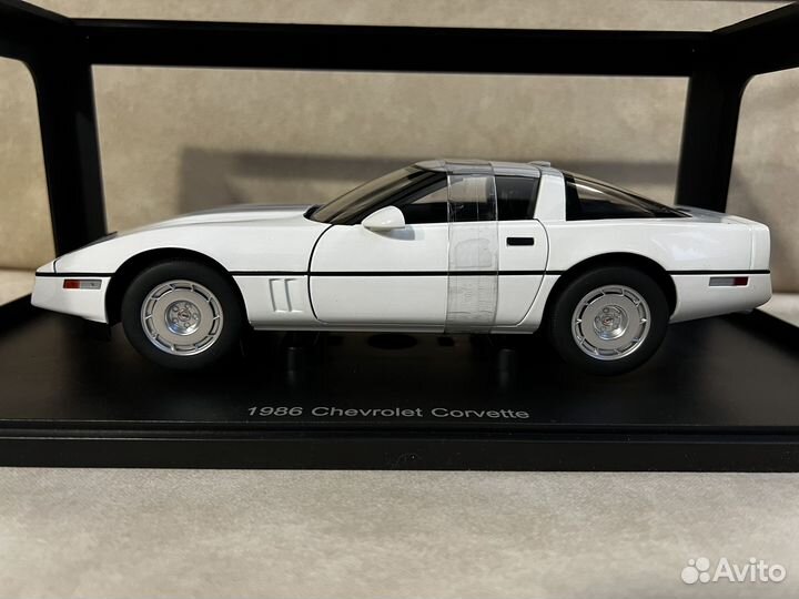 Chevrolet Corvette Autoart 1:18