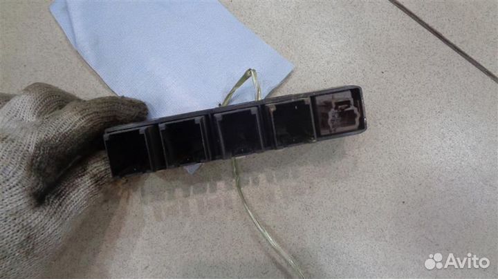 Выключатель пассажирской AIR BAG Peugeot 406 1995