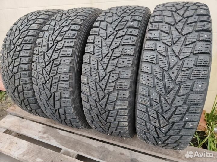 Dunlop Grandtrek Ice 02 215/65 R16 102T