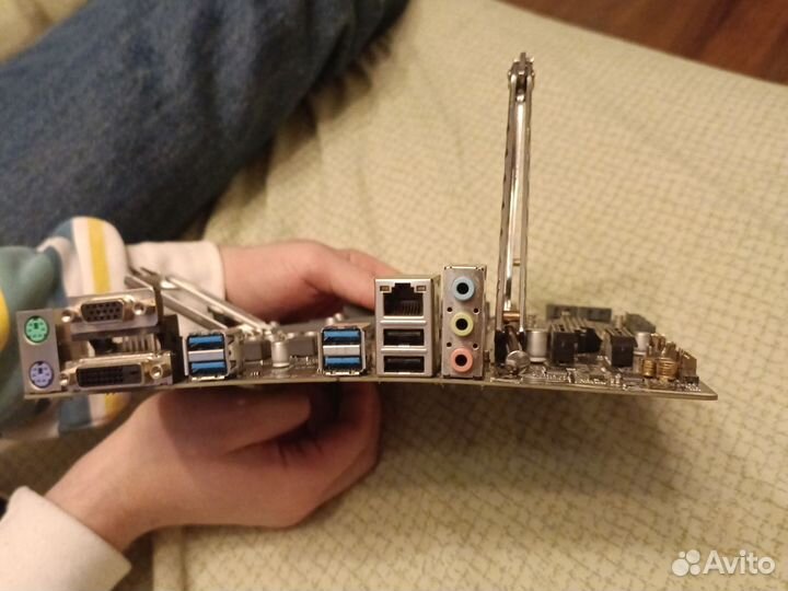 Материнская плата