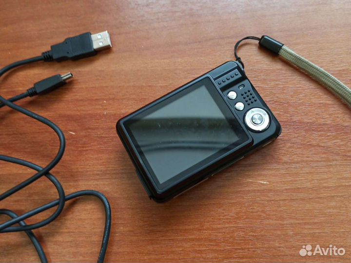 Компактный фотоаппарат Dexp