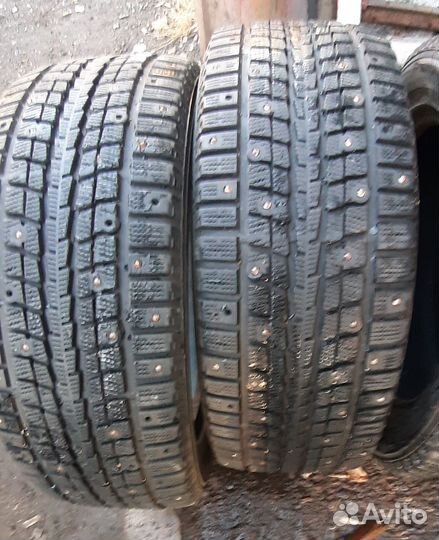 Dunlop SP Winter Ice 01 215/55 R16 97T