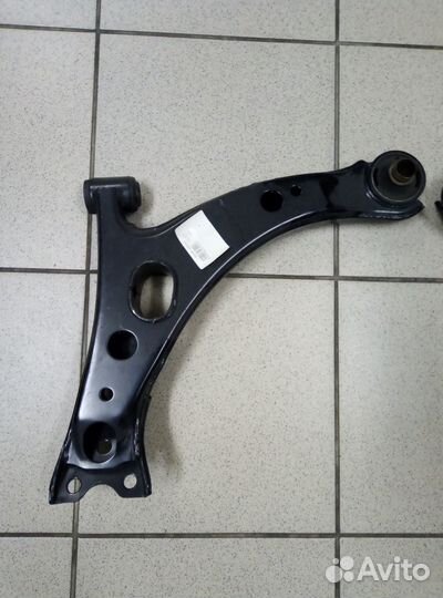 Рычаг подвески поперечный toyota carina J4902003