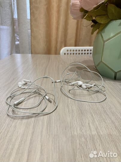 Наушники apple