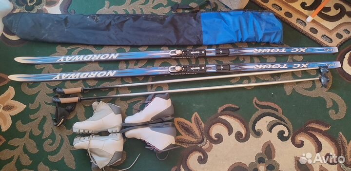 Лыжи+палки+чехол+ботинки 36 и 37 размеры