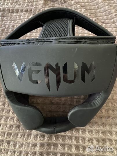 Боксерский шлем venum