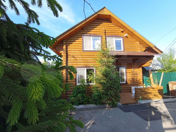 Дом 112 м² на участке 2,5 сот.