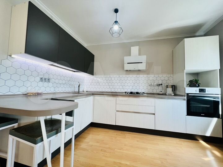 3-к. квартира, 67 м², 10/10 эт.