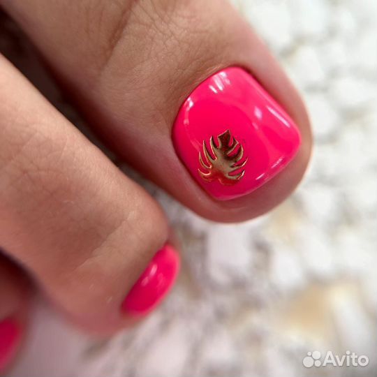 Маникюр и педикюр (Золотые Купола)