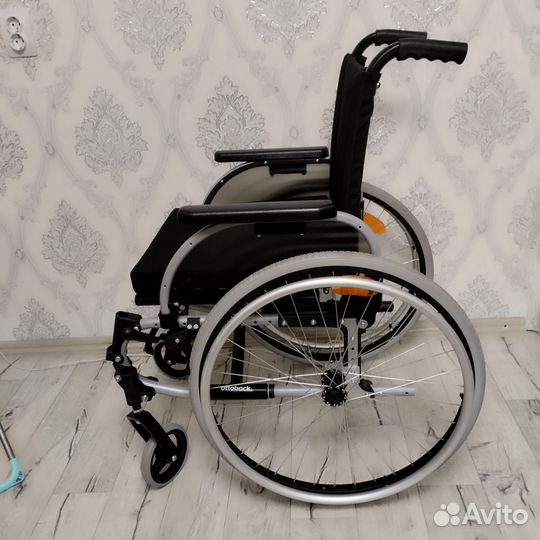 Инвалидная коляска новая